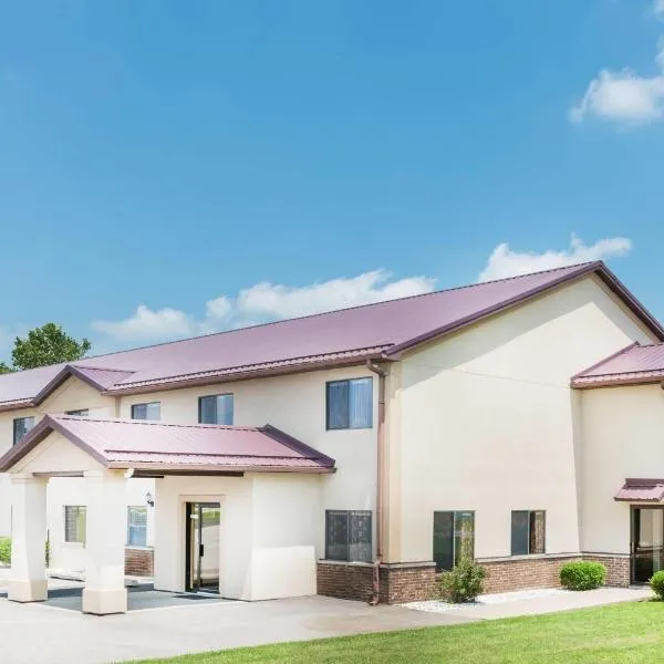 速8巴黎酒店，位于Paris的酒店