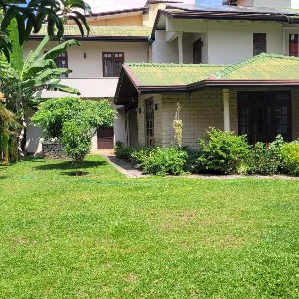 Spacious and Serene Family Home in Colombo，位于科伦坡的酒店