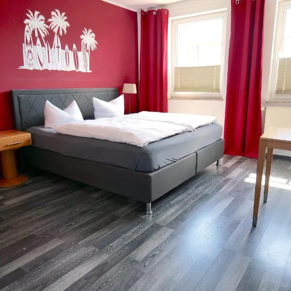 Hotel & Restaurant Am Bodden，位于普特布斯的酒店