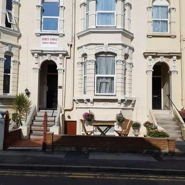 Abbey Lodge Guest House，位于伯恩茅斯的酒店
