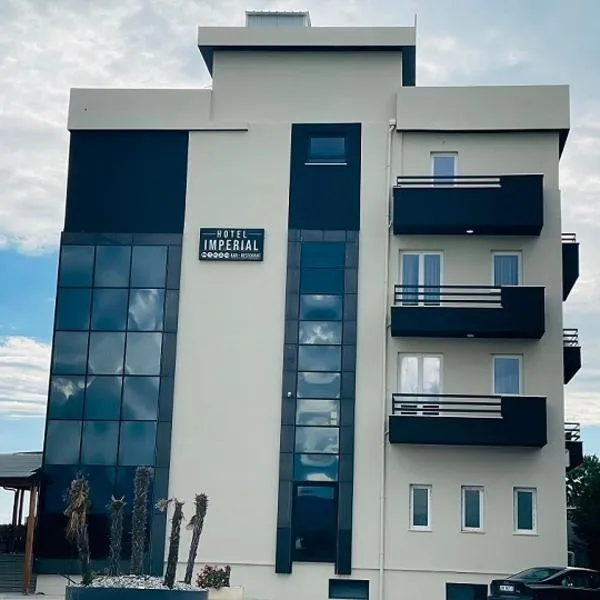 Imperial Hotel，位于Shënkoll的酒店