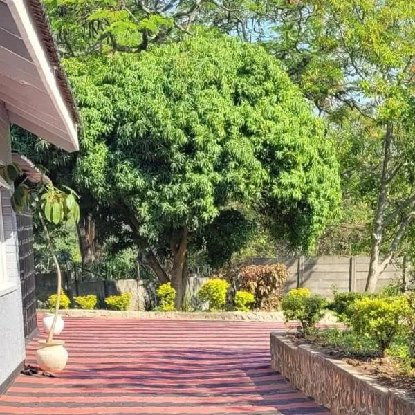 Hulley Homes- Escape to Beautiful Mountain Views,位于Mutare的酒店
