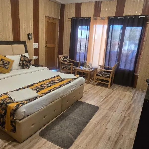 The White Yak Hotel，位于列城的酒店