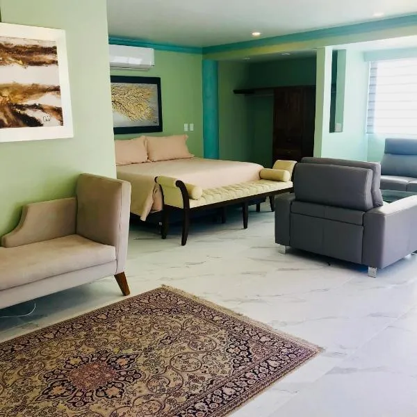 P V near Colomitos Beach Boutique Hotel，位于巴亚尔塔港的酒店