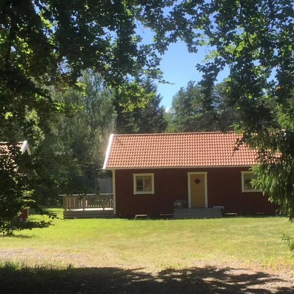 Lantligt sommarställe med närhet till Byrum & Böda，位于勒托普的酒店