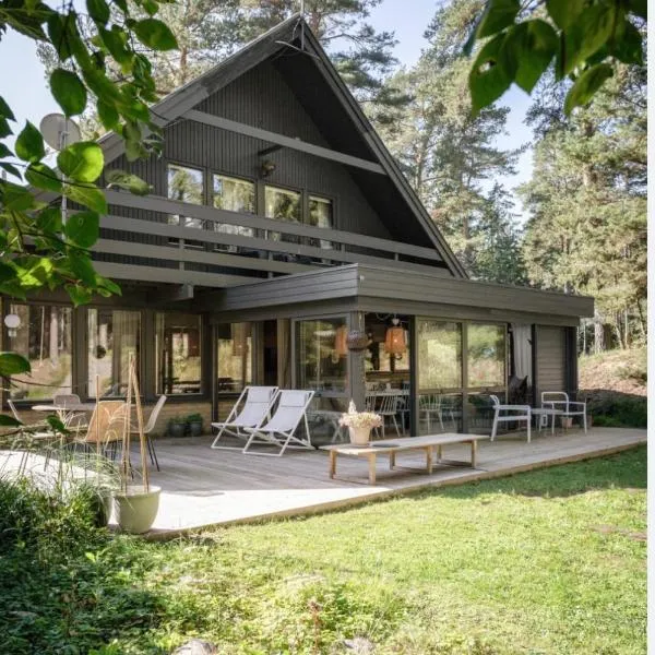 Villa Åhus By The Beach，位于奥胡斯的酒店