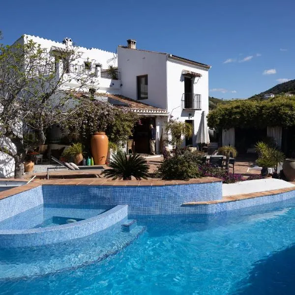Finca Los Arcos，位于Comares的酒店