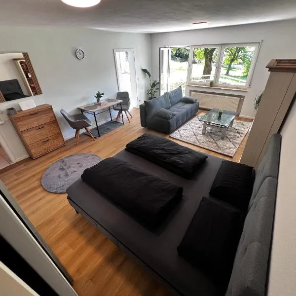 Apartment Ferienwohnung mit Grünem Blick Terrasse & Neu saniert Bordinghaus 24h Check-In in Freudenberg am Main，位于Freudenberg am Main的酒店
