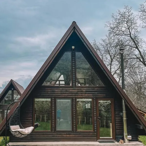 Căbănuțele de lângă râu，位于Păucineşti的酒店