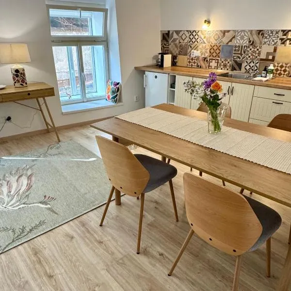 Apartmán Na bidýlku - On the Perch Apartment，位于塔博尔的酒店