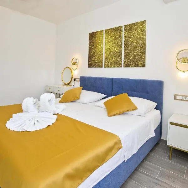 Villa Zorana hostel，位于赫瓦尔的酒店