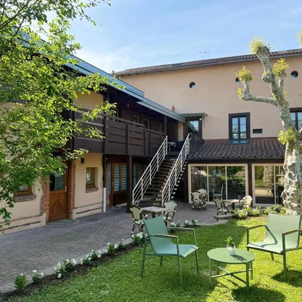 Hôtel Au Coq Dort Spa，位于沙拉龙恩河畔沙蒂利翁的酒店