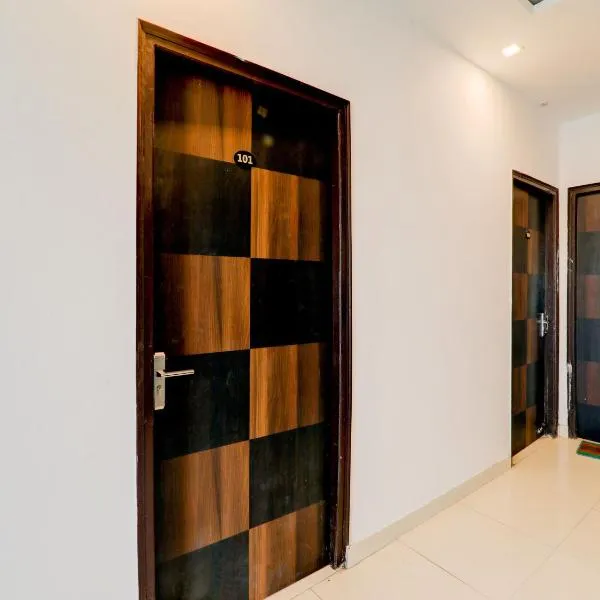 Collection O Kiara Guest House，位于Gomti Nagar的酒店