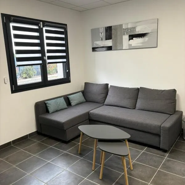 Studio proche Vienne 38200，位于Jardin的酒店