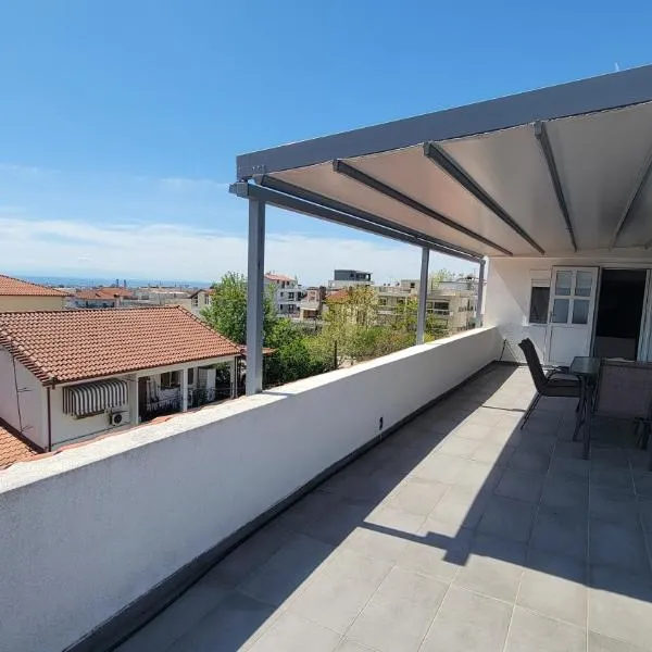 Balcony Relax Room，位于塞萨洛尼基的酒店