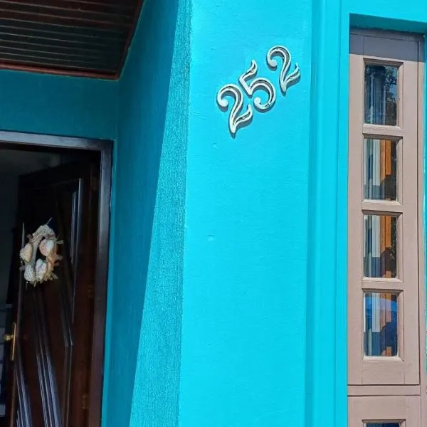 Apartamento 2 quartos，位于卡诺阿斯的酒店