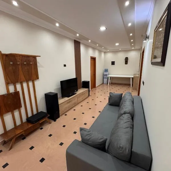 Vila Diora Hostel，位于爱尔巴桑的酒店