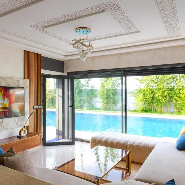 Al Nakheel - Ferme Spacieuse avec Grande Piscine Privée et Espace Vert，位于盖尼特拉的酒店