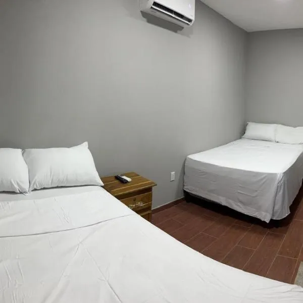 Container house，位于La Esmeralda的酒店