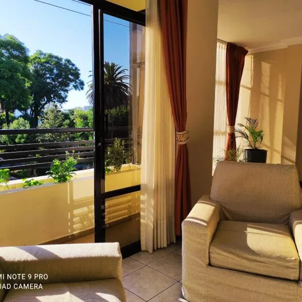 Central Apartments Tarija, Frente a la Plaza Sucre，位于塔里哈的酒店