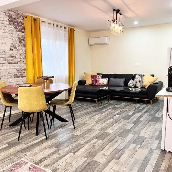 Le Duplex by Leslodgespa - Loft moderne et confortable au style newyorkais, proche de Bâle et de l'aéroport，位于Hésingue的酒店