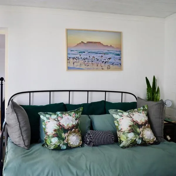 Cozy Garden Cottage - Durbanville, Cape Town，位于德班维尔的酒店