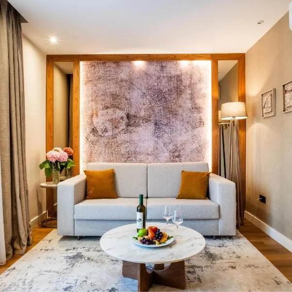 Boutique Hotel Villa Royal，位于蒂瓦特的酒店