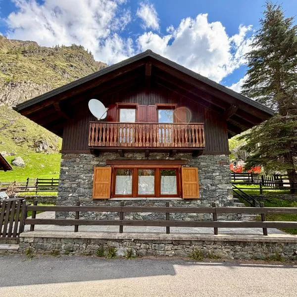 Chalet Caldo & Accogliente a Cheggio "Obrigado House"，位于Alpe Cheggio的酒店