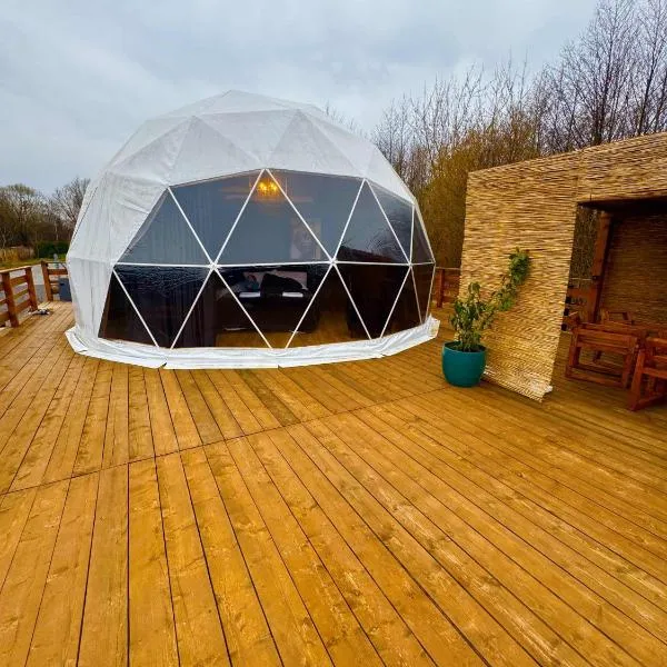 Glamping LA BELLA Suntago，位于Aleksandria的酒店