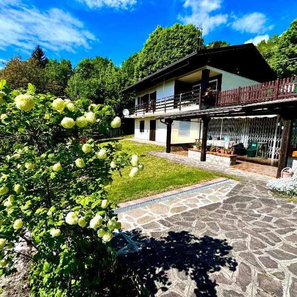 villa Guja，位于Esino Lario的酒店