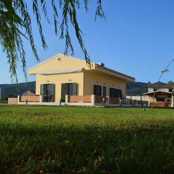 Issos House，位于圣乔治斯的酒店