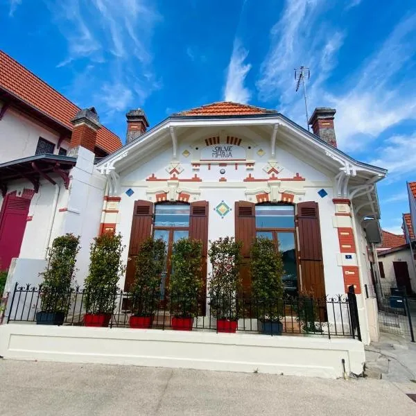 Villa Salve Maria, proche plage et centre ville, ménage et draps compris，位于阿卡雄的酒店