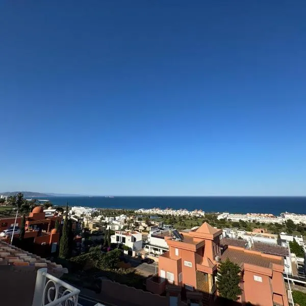 Atico con vistas al mar，位于莫哈卡尔的酒店