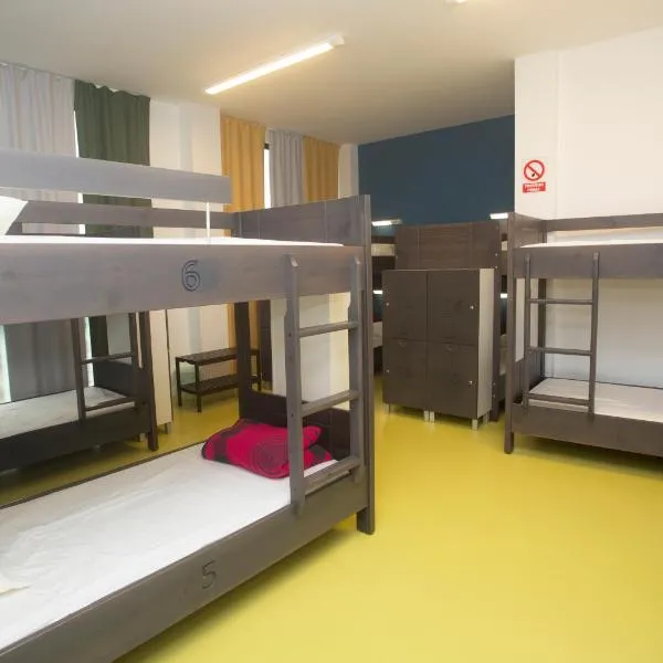 Albergue Spa Cruceiro de Pedrouzo，位于欧德鲁佐的酒店