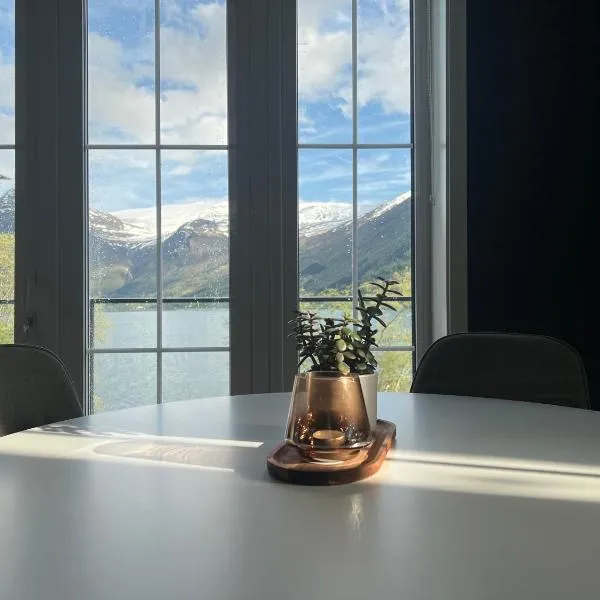 Husslåttene apartments 2，位于谢伊的酒店