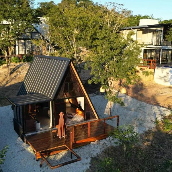 Chalés Piribless-Oásis，位于皮雷诺波利斯的酒店