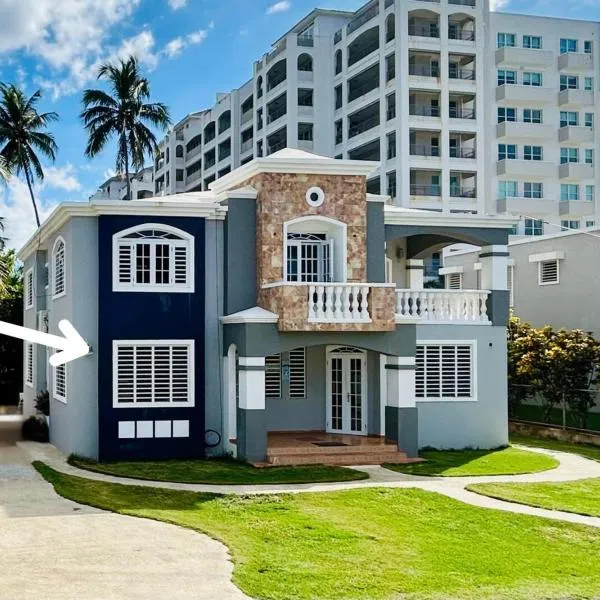 Coral Of The Seas - Fire Coral，位于阿瓜达的酒店