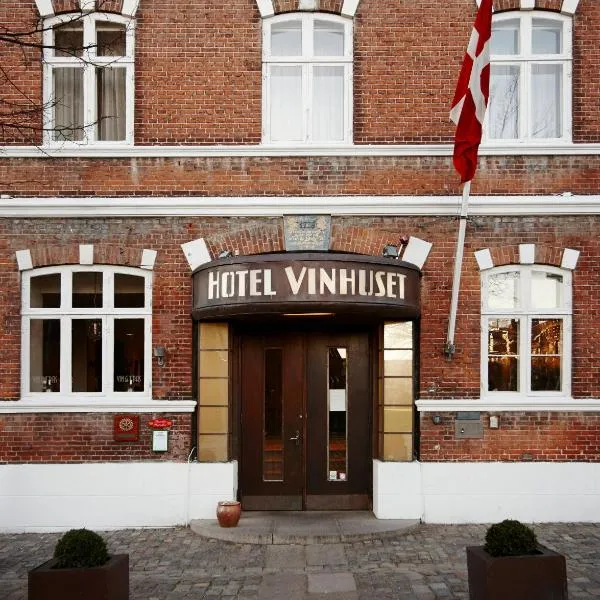 文胡赛特酒店，位于Karrebæksminde的酒店