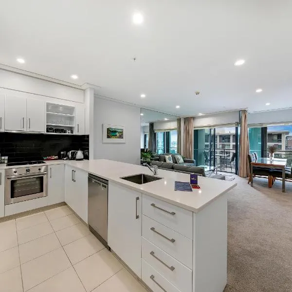 Luxurious & Spacious Living with Breathtaking Views，位于奥克兰的酒店