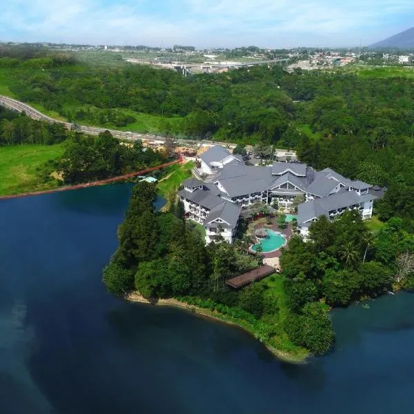Lido Lake Resort by MNC Hotel，位于茂物的酒店
