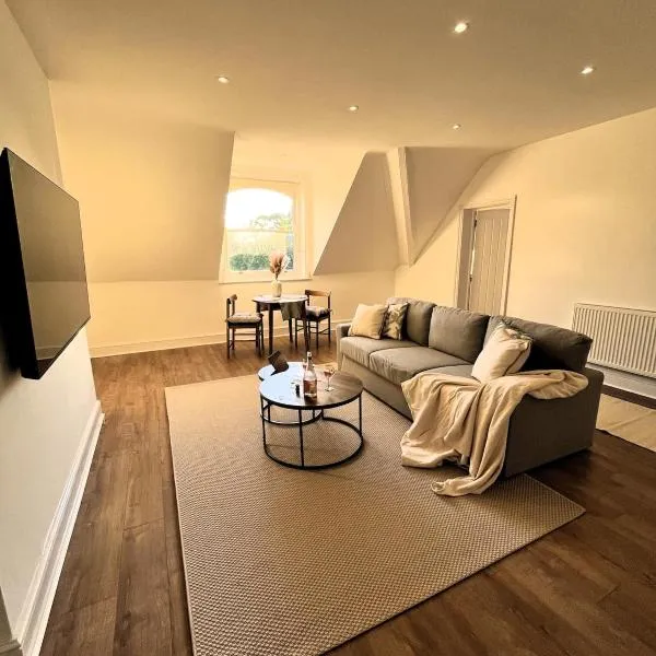 Dine with the Sunset - Central Folkestone Gem，位于福克斯通的酒店