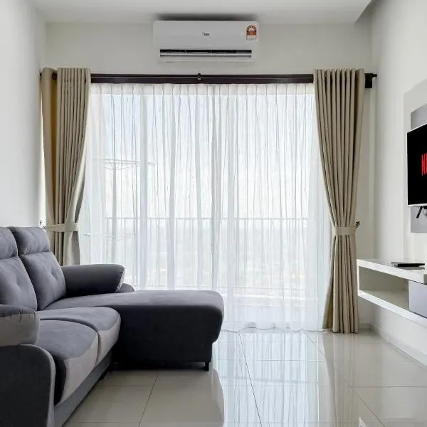 Lake Garden View Homestay with Pool and Netflix，位于太平的酒店