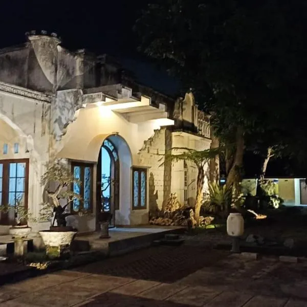 Bonsai Guesthouse Banyuwangi，位于外南梦的酒店