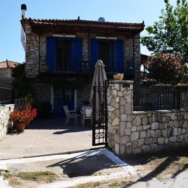 Laurel's home，位于Dháfni的酒店