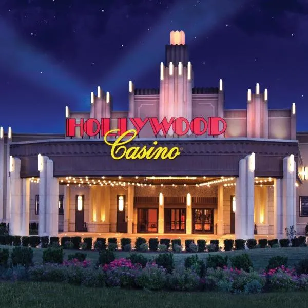 乔利埃特好莱坞赌场酒店，位于Shorewood的酒店