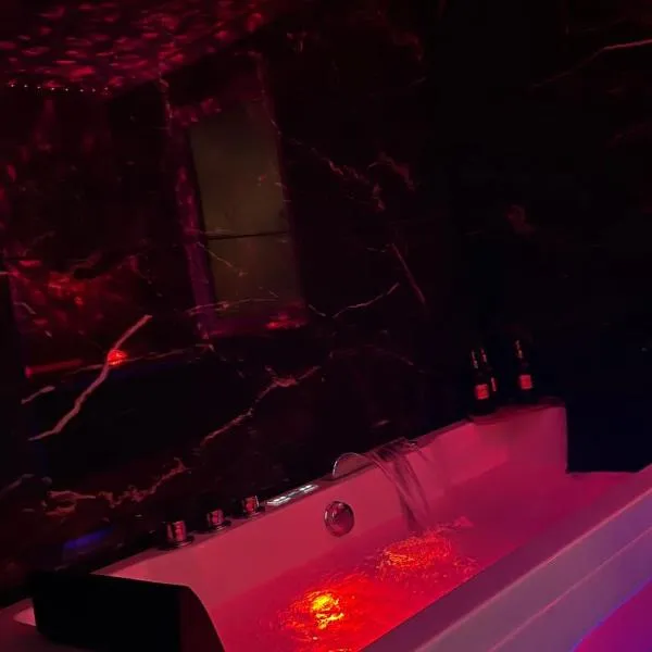 Evasion balneo Fréjus，位于弗雷瑞斯的酒店