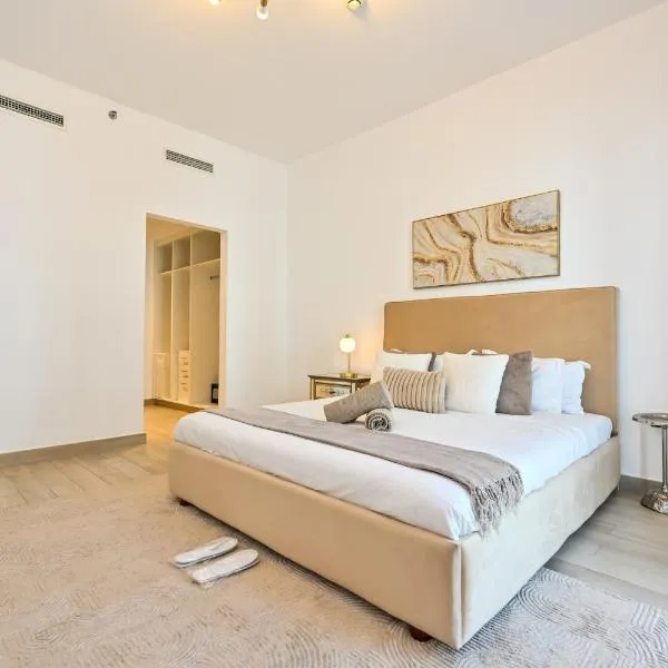 Yas Canal 3 Luxury Apartment Close to F1 and Ferrari World，位于阿布扎比的酒店