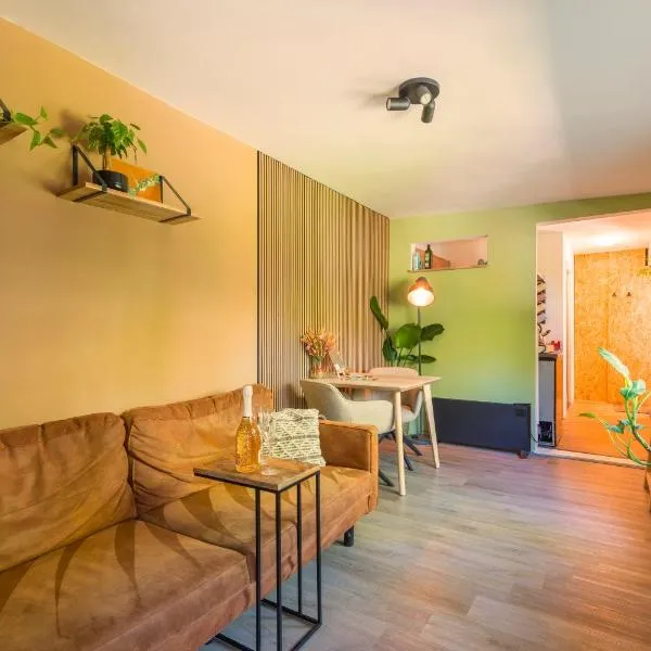 Tiny house - fietsverhuur, eigen keuken en badkamer，位于奈梅亨的酒店