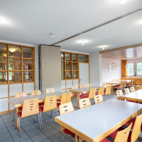 Jugendherberge Burg Rabeneck Pforzheim，位于普福尔茨海姆的酒店