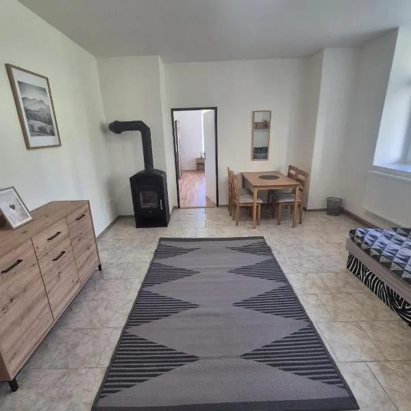 Apartmán pro 4 osoby, Vejprty，位于Vejprty的酒店